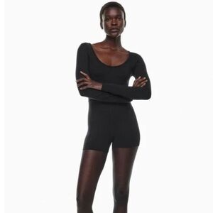 Aritzia Wilfred Free Kaz Bodysuit